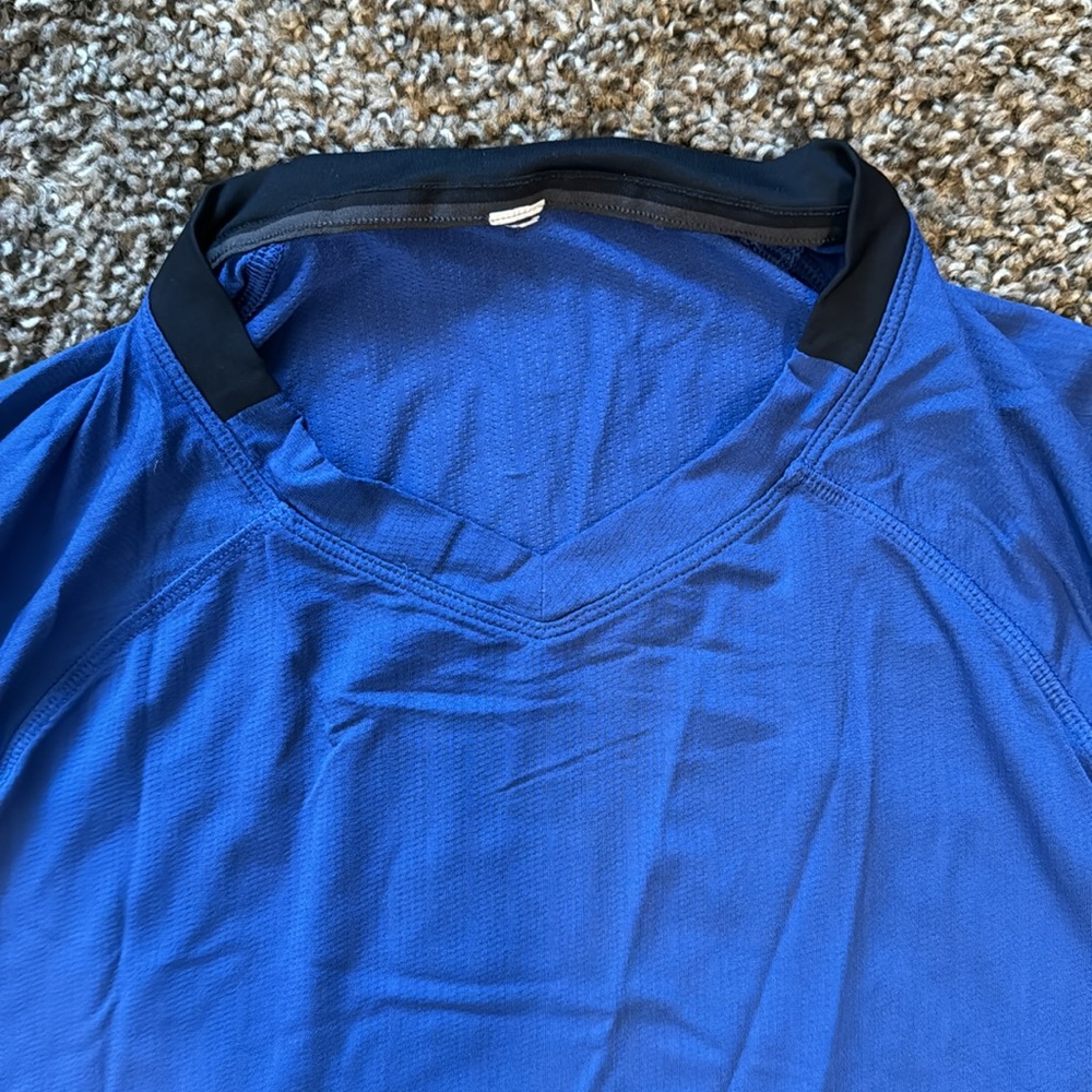 Lululemon Men’s Breathable T-Shirt Small - Picture 2 of 3